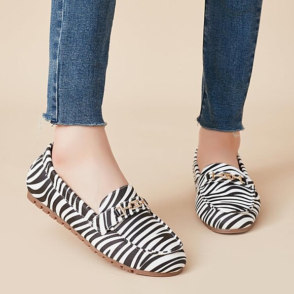 Women Zebra Polyurethane Accent Buckle Leisure Slip On Walking Flats Shoes - Picture 9 of 9